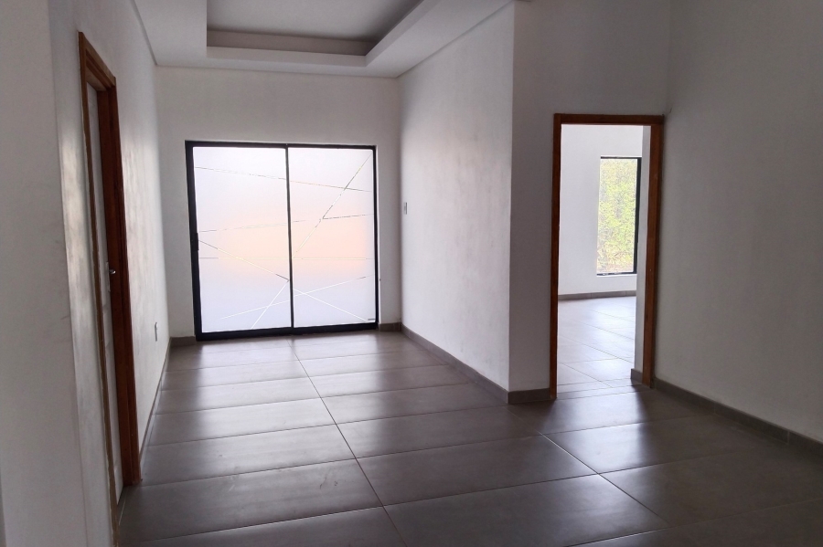 7 Bedroom Property for Sale in Gateway Manor North West